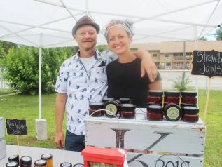 Carol Kavish and husband Derek McAleer of Kavaleer Smallhold welcomed patrons to the Land O’Lakes Lions Farmers Market on Saturday in Northbrook. Photo/Craig Bakay